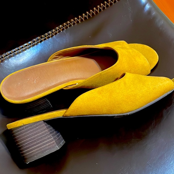 Yellow Sandals Slide Mule - Picture 10 of 12
